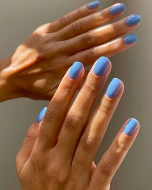 Vernis semi-permanent bleu